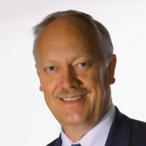 Dr Raimund Abele